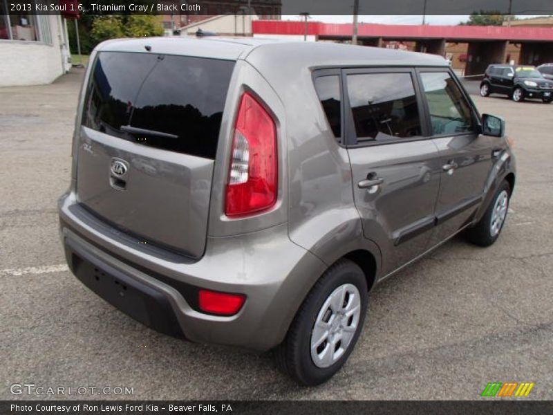 Titanium Gray / Black Cloth 2013 Kia Soul 1.6