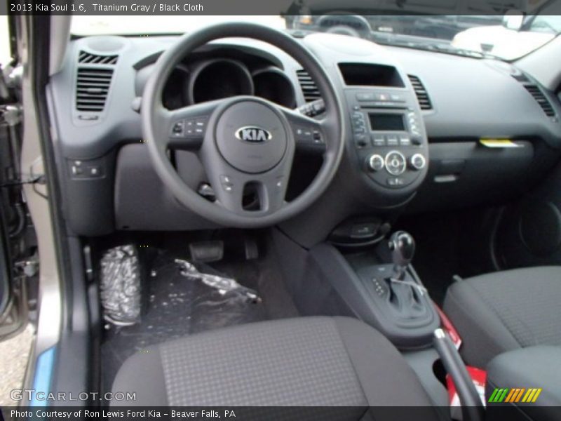 Titanium Gray / Black Cloth 2013 Kia Soul 1.6