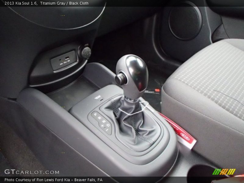 Titanium Gray / Black Cloth 2013 Kia Soul 1.6