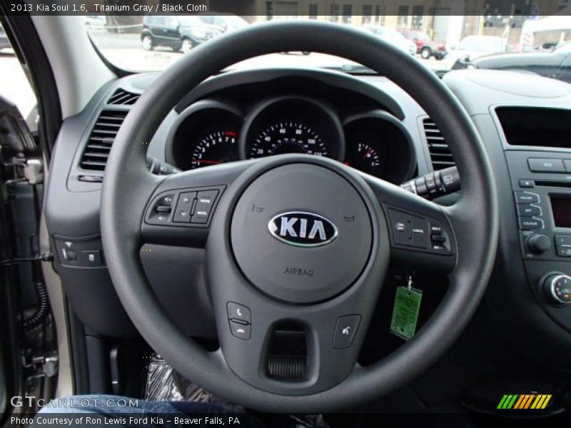Titanium Gray / Black Cloth 2013 Kia Soul 1.6