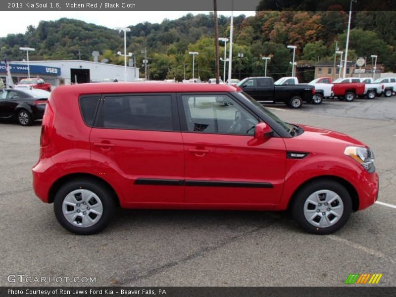 Molten Red / Black Cloth 2013 Kia Soul 1.6