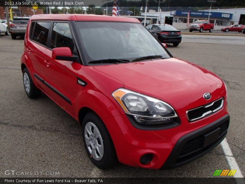 Molten Red / Black Cloth 2013 Kia Soul 1.6