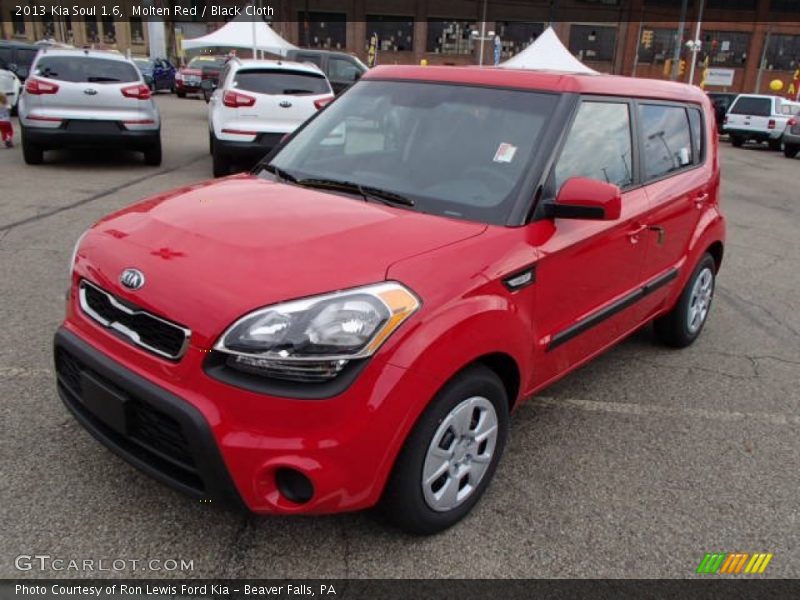 Molten Red / Black Cloth 2013 Kia Soul 1.6