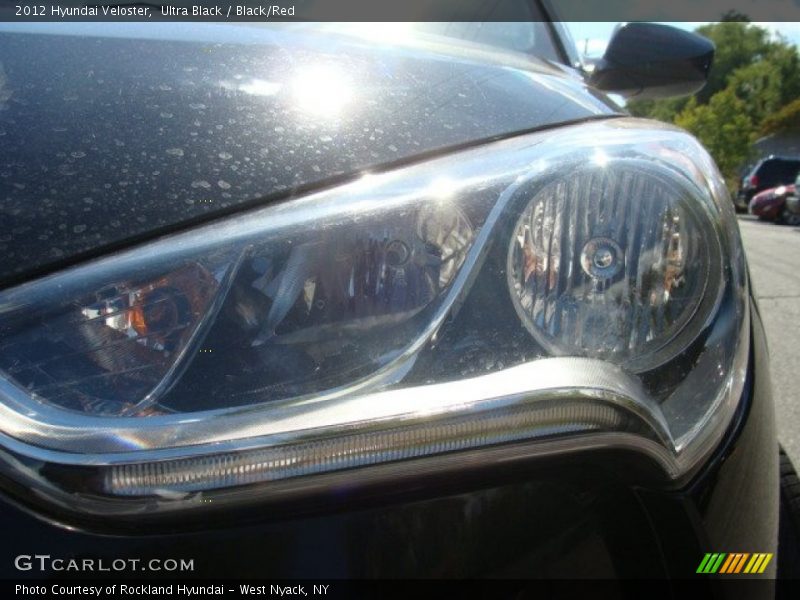 Ultra Black / Black/Red 2012 Hyundai Veloster