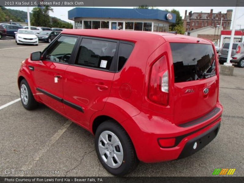 Molten Red / Black Cloth 2013 Kia Soul 1.6