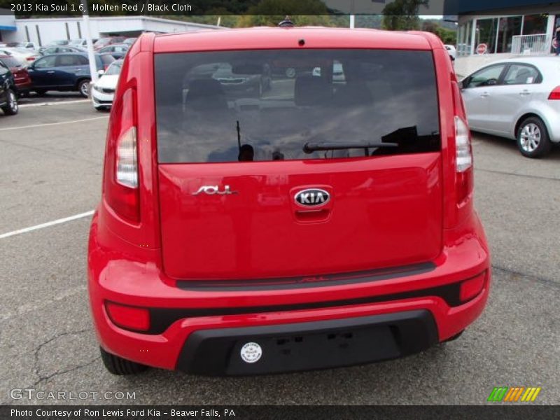 Molten Red / Black Cloth 2013 Kia Soul 1.6
