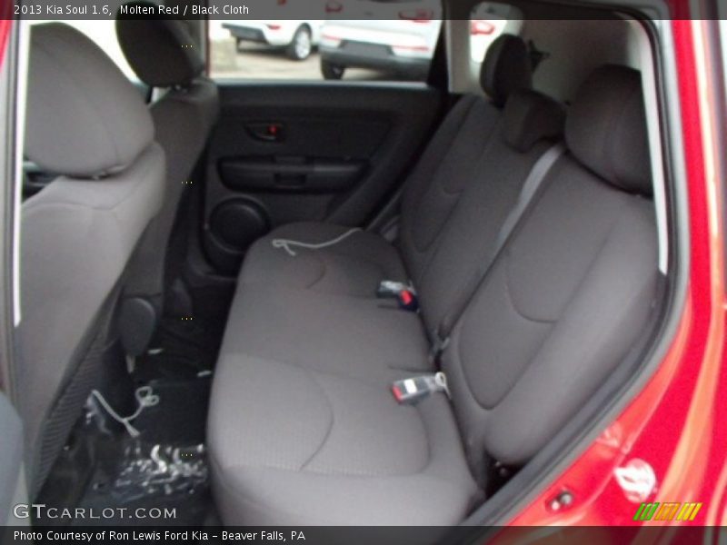 Molten Red / Black Cloth 2013 Kia Soul 1.6