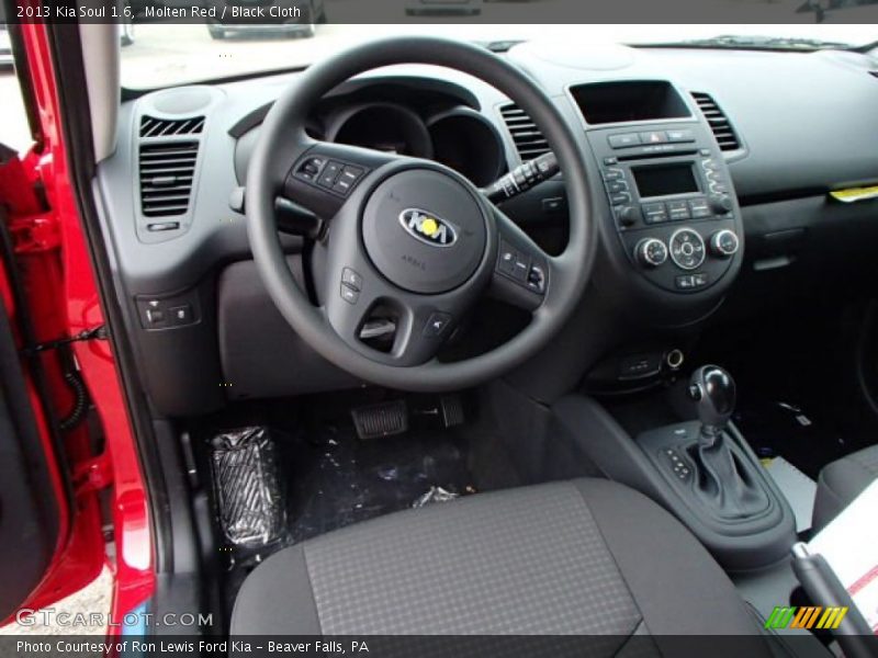 Molten Red / Black Cloth 2013 Kia Soul 1.6