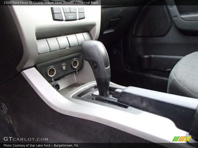 Vapor Silver Metallic / Charcoal Black 2008 Ford Focus SE Coupe
