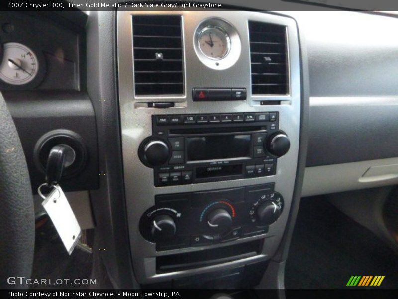 Linen Gold Metallic / Dark Slate Gray/Light Graystone 2007 Chrysler 300