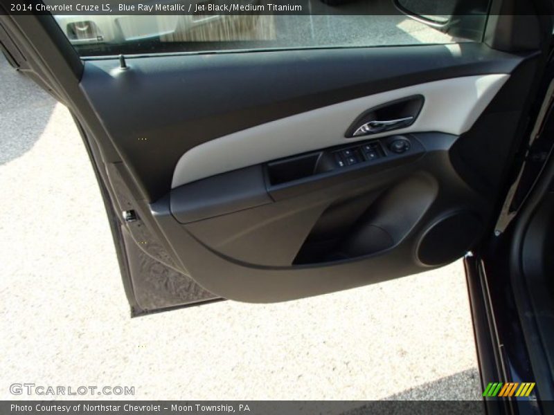Blue Ray Metallic / Jet Black/Medium Titanium 2014 Chevrolet Cruze LS
