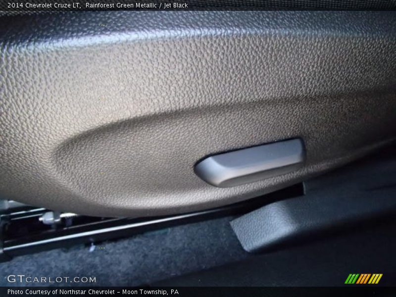 Rainforest Green Metallic / Jet Black 2014 Chevrolet Cruze LT