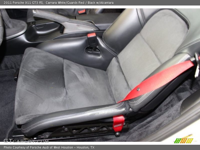 Front Seat of 2011 911 GT3 RS