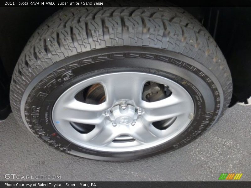 Super White / Sand Beige 2011 Toyota RAV4 I4 4WD
