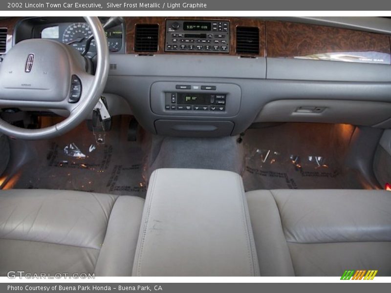 Silver Frost Metallic / Light Graphite 2002 Lincoln Town Car Executive
