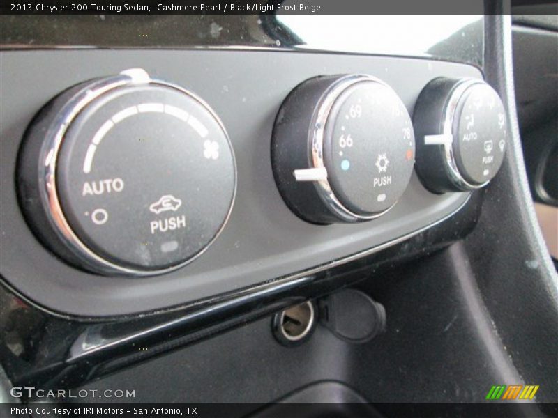 Cashmere Pearl / Black/Light Frost Beige 2013 Chrysler 200 Touring Sedan
