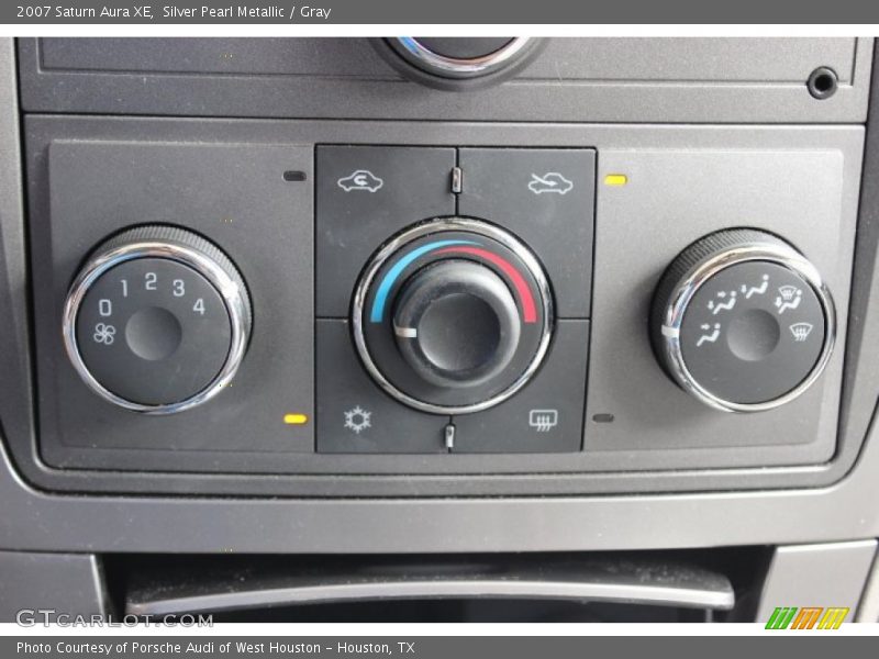 Silver Pearl Metallic / Gray 2007 Saturn Aura XE