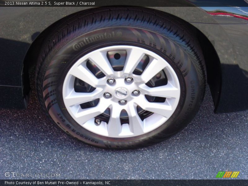 Super Black / Charcoal 2013 Nissan Altima 2.5 S
