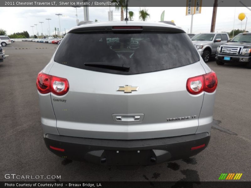Silver Ice Metallic / Ebony/Ebony 2011 Chevrolet Traverse LT