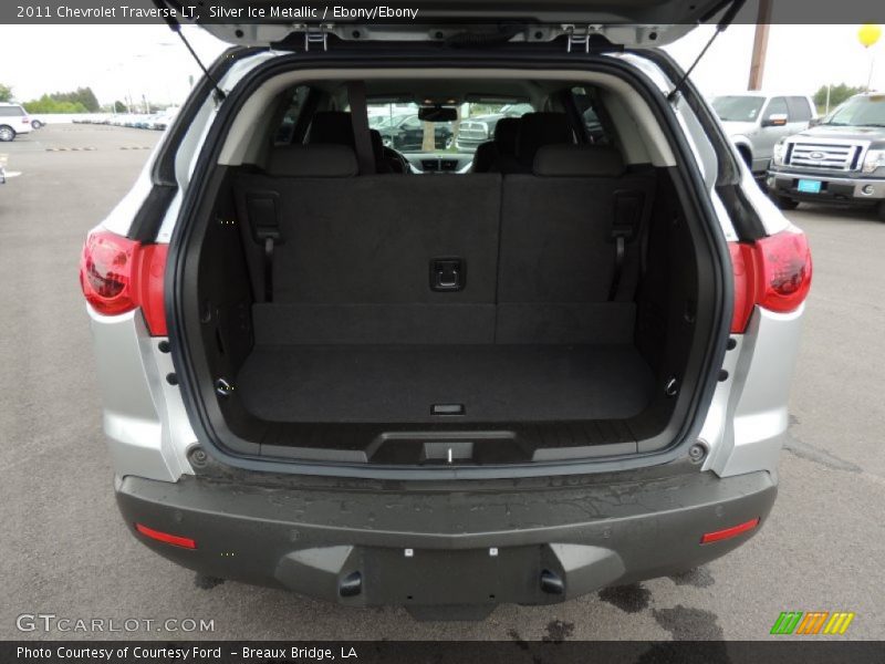 Silver Ice Metallic / Ebony/Ebony 2011 Chevrolet Traverse LT