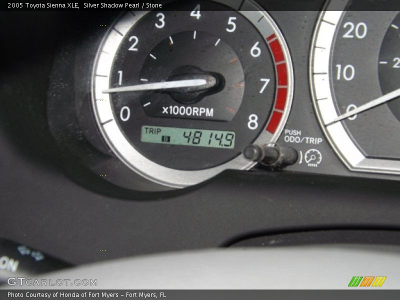 Silver Shadow Pearl / Stone 2005 Toyota Sienna XLE