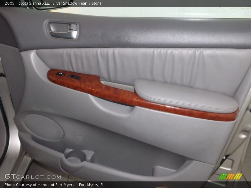 Silver Shadow Pearl / Stone 2005 Toyota Sienna XLE