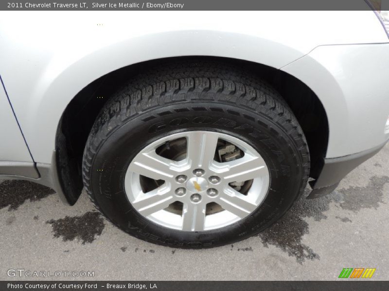 Silver Ice Metallic / Ebony/Ebony 2011 Chevrolet Traverse LT