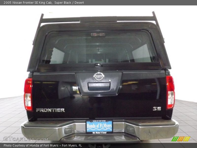 Super Black / Desert 2005 Nissan Frontier SE King Cab