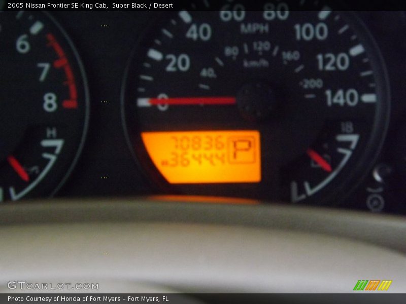 Super Black / Desert 2005 Nissan Frontier SE King Cab