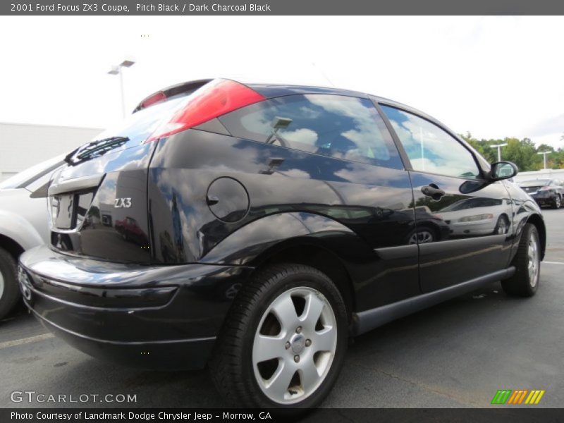 Pitch Black / Dark Charcoal Black 2001 Ford Focus ZX3 Coupe
