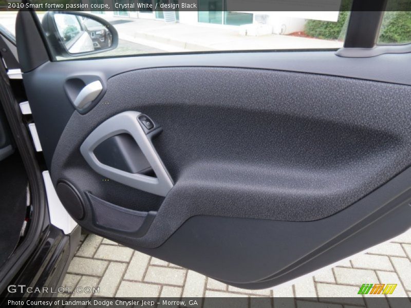 Crystal White / design Black 2010 Smart fortwo passion coupe