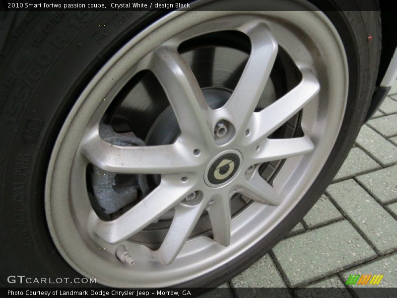 Crystal White / design Black 2010 Smart fortwo passion coupe
