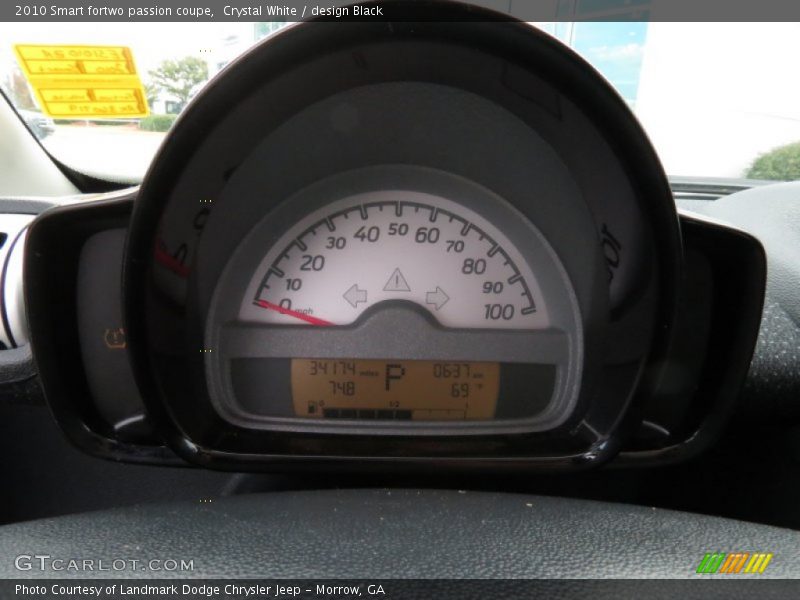 Crystal White / design Black 2010 Smart fortwo passion coupe