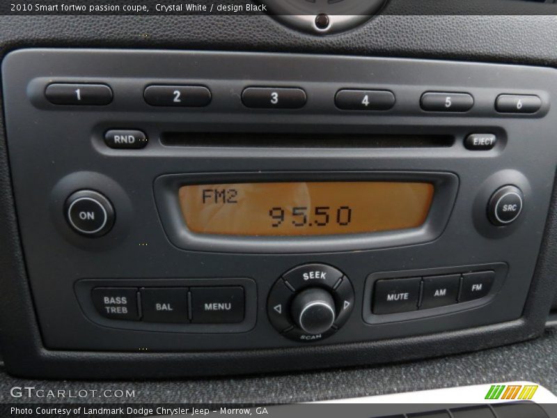 Crystal White / design Black 2010 Smart fortwo passion coupe