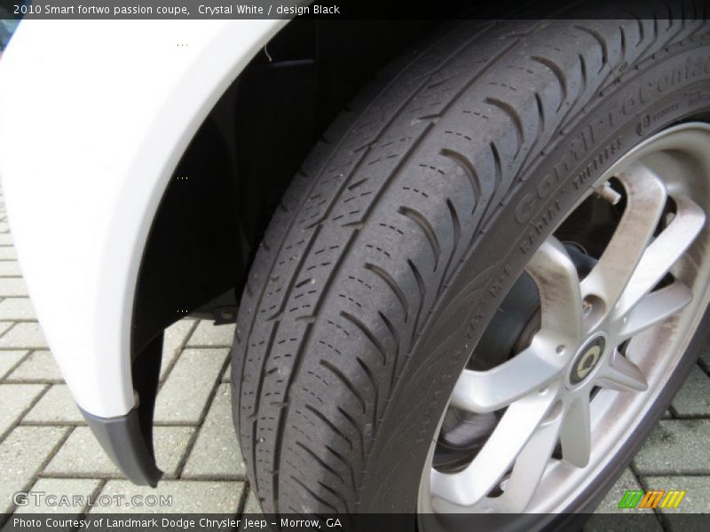 Crystal White / design Black 2010 Smart fortwo passion coupe