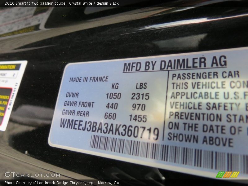 Crystal White / design Black 2010 Smart fortwo passion coupe