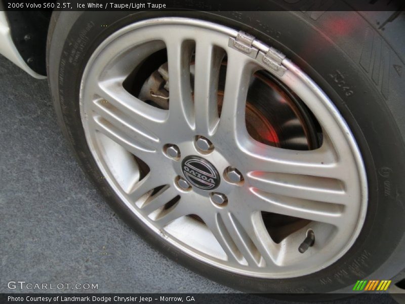 Ice White / Taupe/Light Taupe 2006 Volvo S60 2.5T