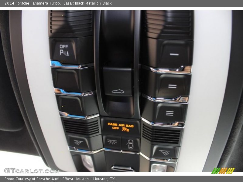 Basalt Black Metallic / Black 2014 Porsche Panamera Turbo