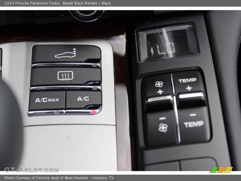 Basalt Black Metallic / Black 2014 Porsche Panamera Turbo