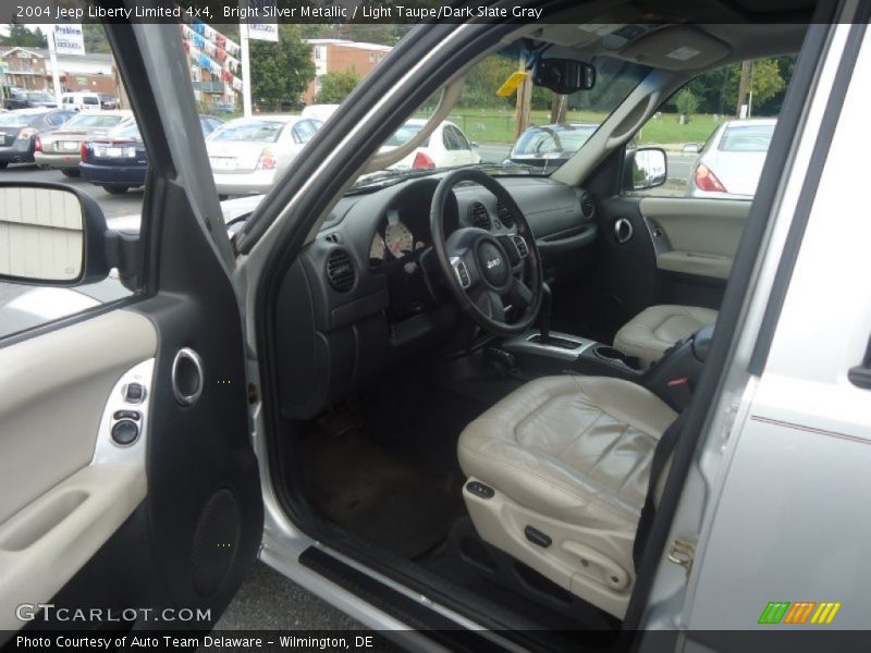 Bright Silver Metallic / Light Taupe/Dark Slate Gray 2004 Jeep Liberty Limited 4x4