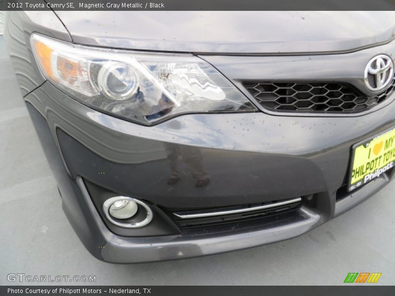 Magnetic Gray Metallic / Black 2012 Toyota Camry SE