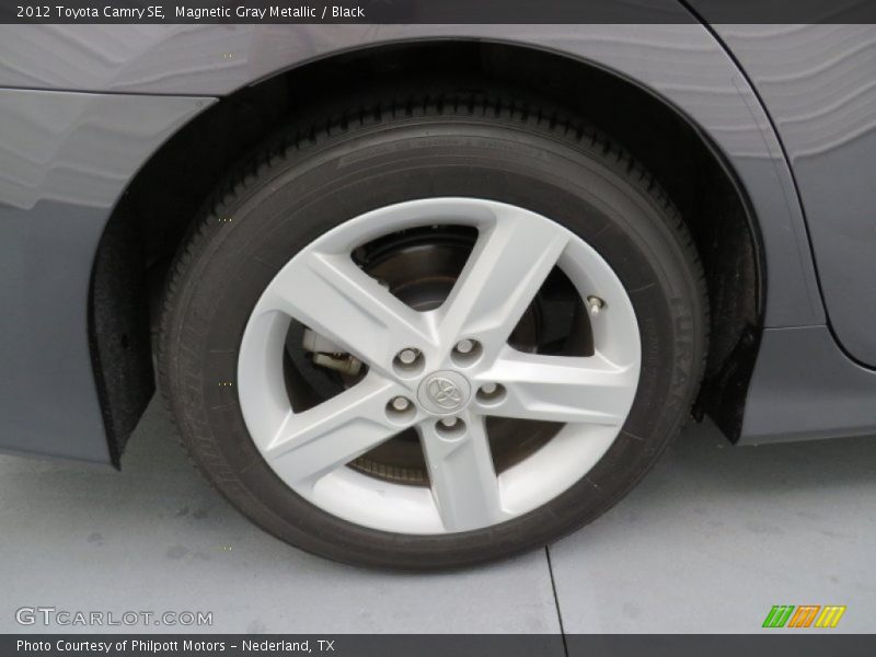 Magnetic Gray Metallic / Black 2012 Toyota Camry SE