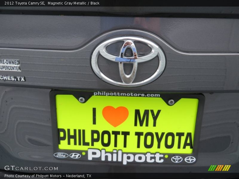 Magnetic Gray Metallic / Black 2012 Toyota Camry SE