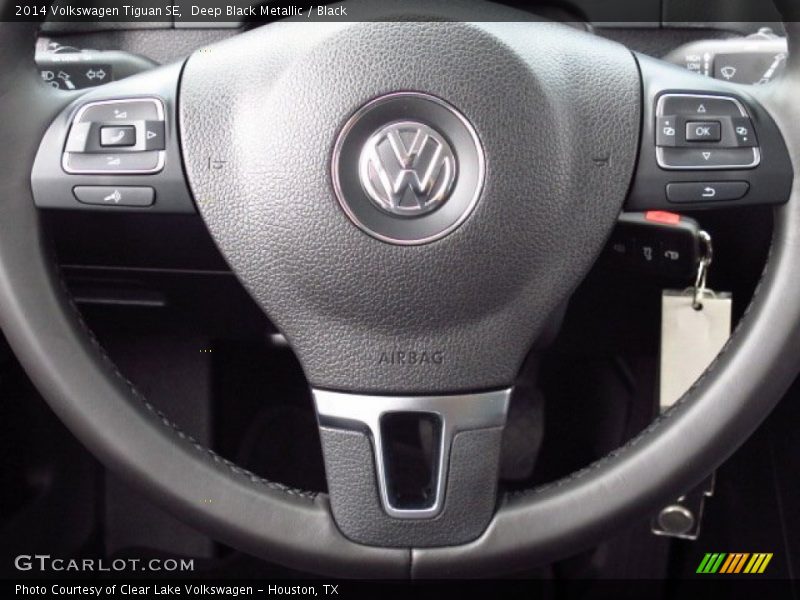 Deep Black Metallic / Black 2014 Volkswagen Tiguan SE
