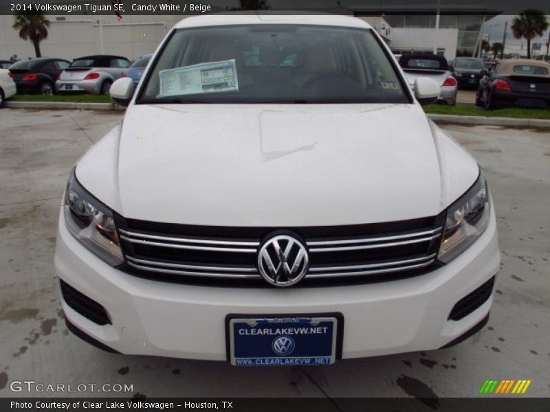 Candy White / Beige 2014 Volkswagen Tiguan SE