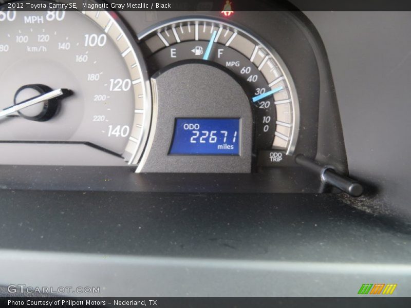 Magnetic Gray Metallic / Black 2012 Toyota Camry SE