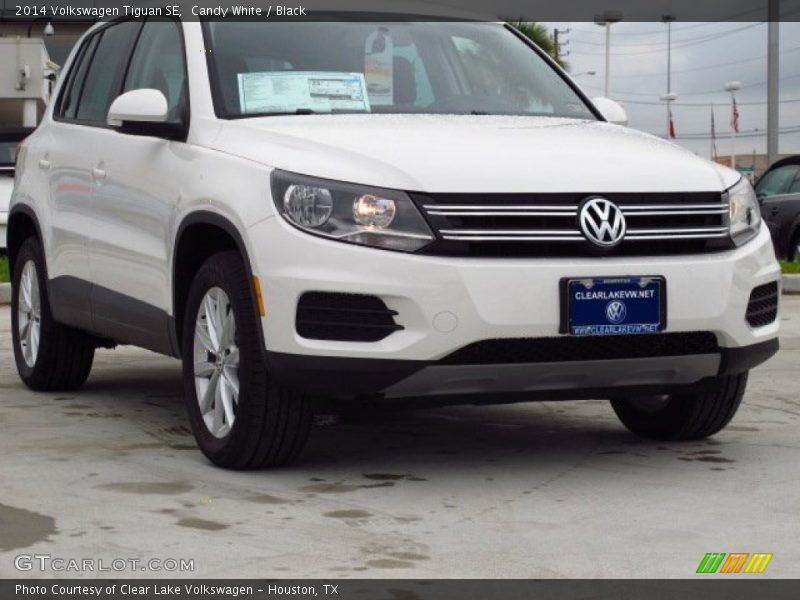 Candy White / Black 2014 Volkswagen Tiguan SE