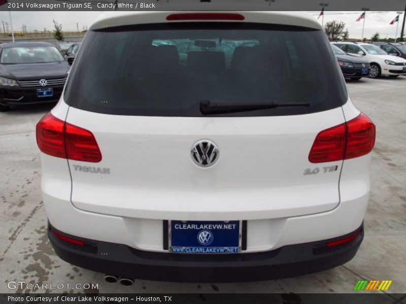 Candy White / Black 2014 Volkswagen Tiguan SE