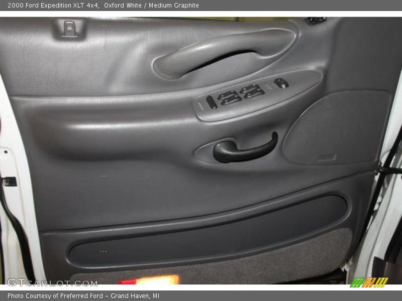 Oxford White / Medium Graphite 2000 Ford Expedition XLT 4x4