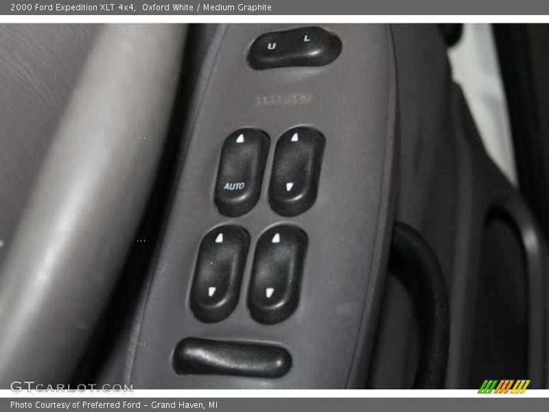 Oxford White / Medium Graphite 2000 Ford Expedition XLT 4x4
